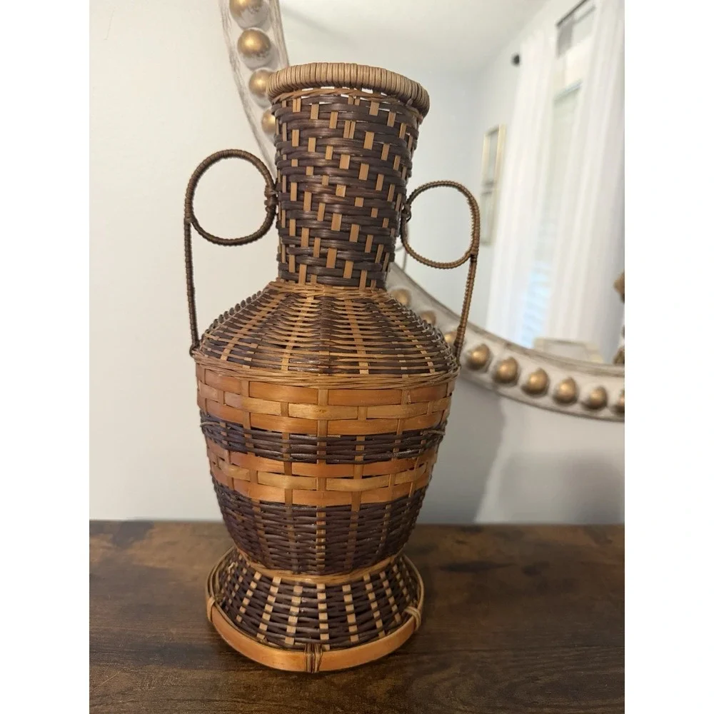 Vintage‎ Handwoven Wicker Rattan Amphora Basket Vase Urn Two Tone Loop Handles